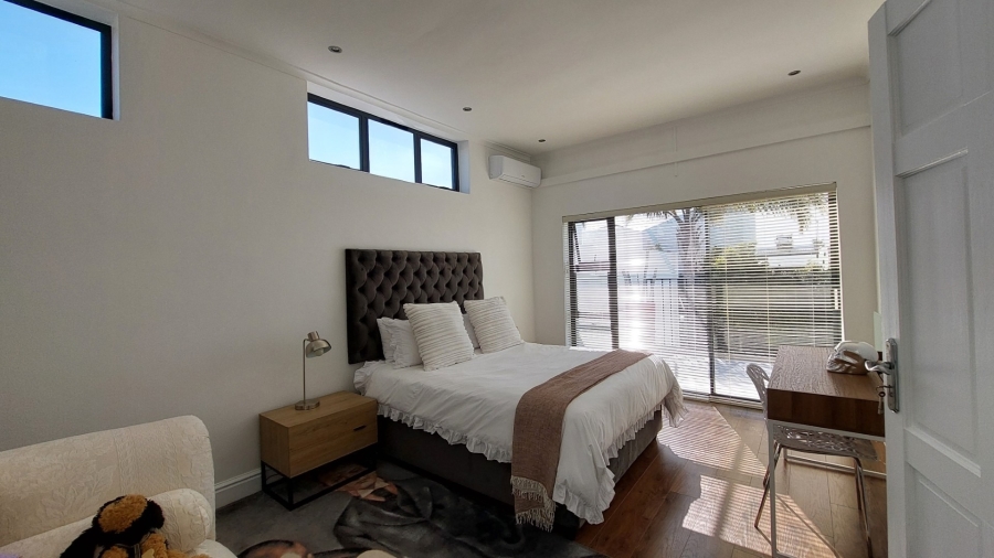 5 Bedroom Property for Sale in Sunset Beach Western Cape